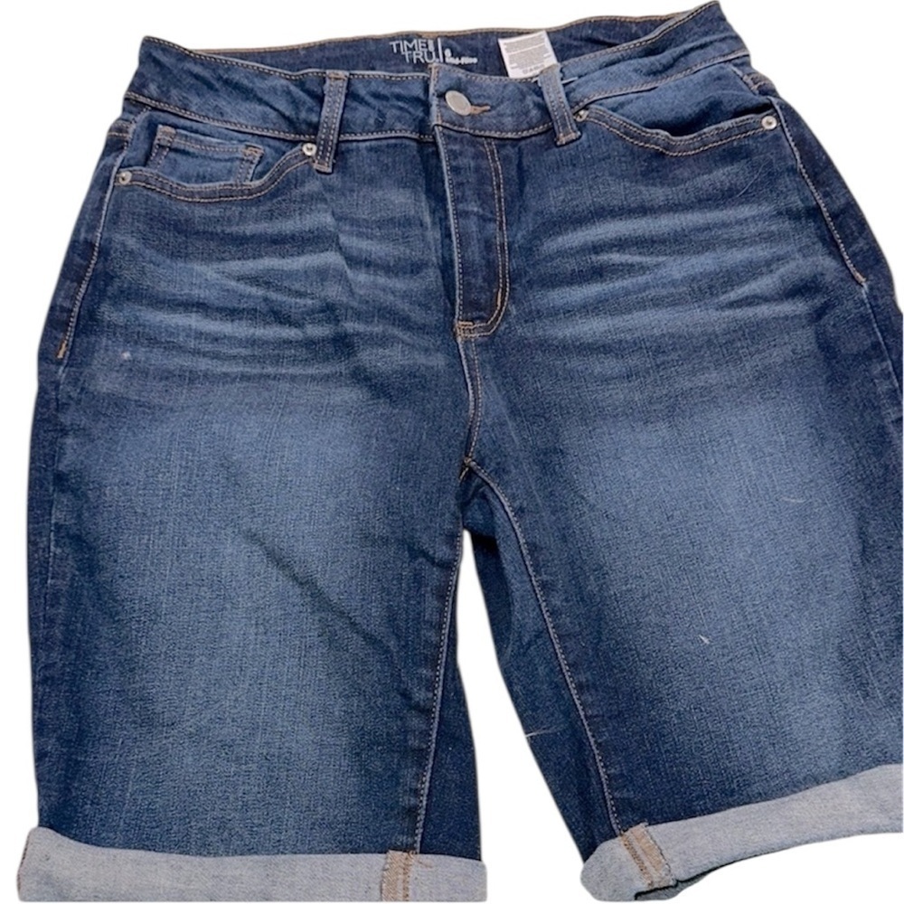 Time and Tru Dark Blue Denim Shorts size 6 mid rise - Picture 2 of 7